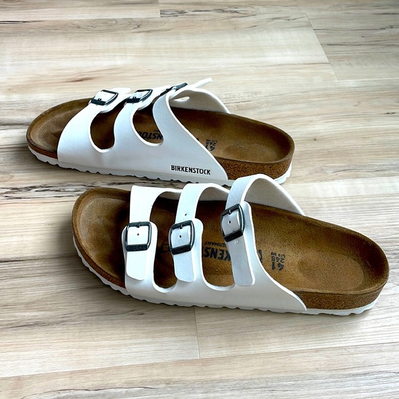 Birkenstock Shoes - LIKE NEW white Florida Birkenstock size 10-10.5 {run small}
